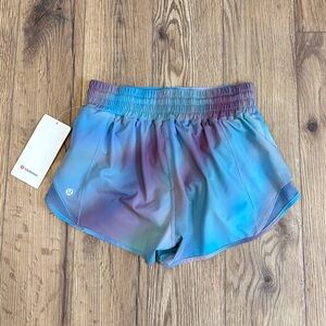 NWT Lululemon Hotty Hot High Rise Shorts 2.5" Size 6 In Chroma Drift Blue Multi